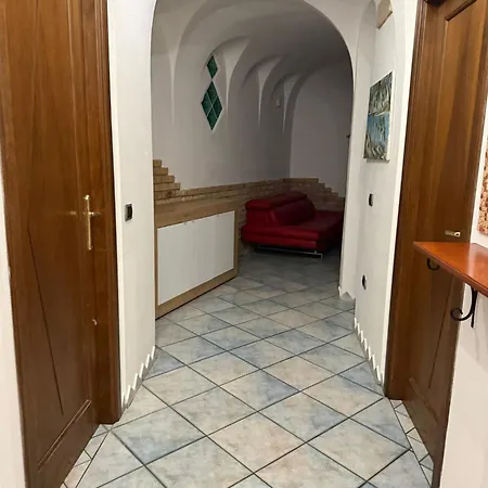 Escape House *